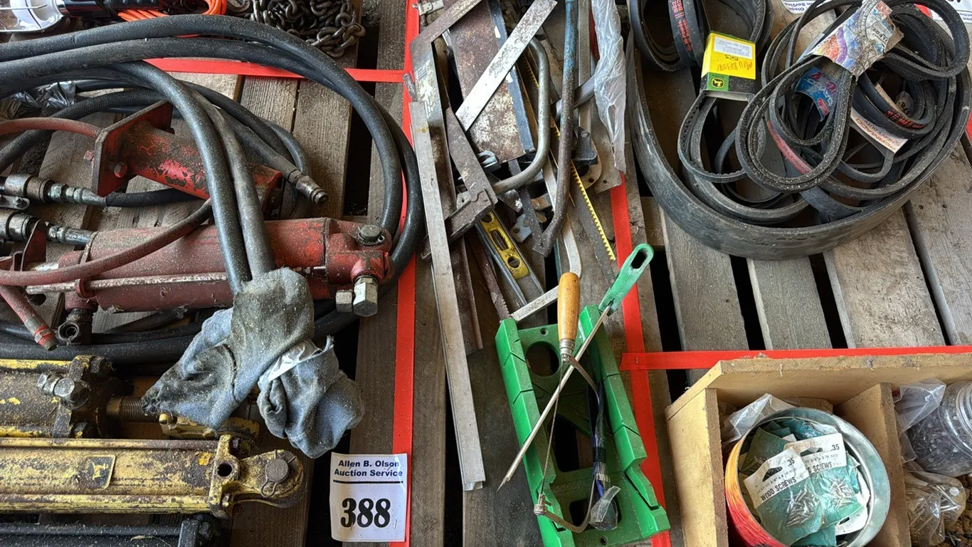 HAND SAWS, SWEDE SAW, SQUARES, LEVELS, MITRE SAW & MORE