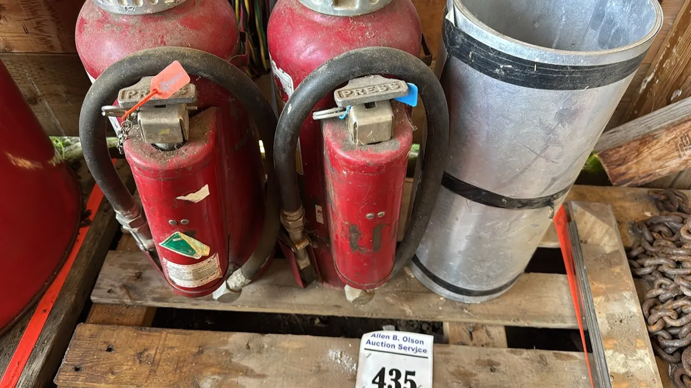 2 -FIRE EXTINGUISHER & ROLL OF METAL FLASHING