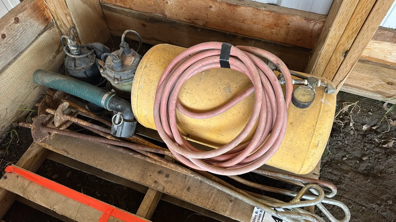 5 -SCREW IN TARP ANCHORS, PORTABLE AIR TANK & 2 - SUMP PUMPS