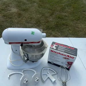 Kitchen aid mixer - complete & attachment - works good