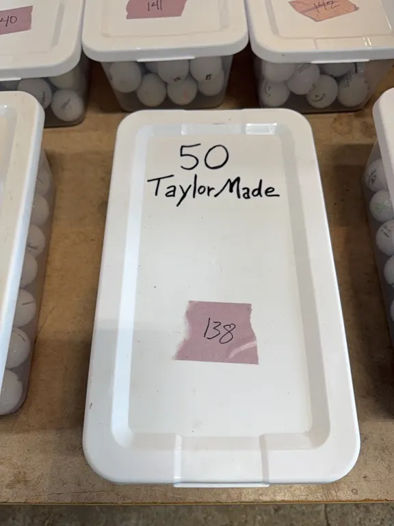 Golf balls- 50 - Taylor made bramd