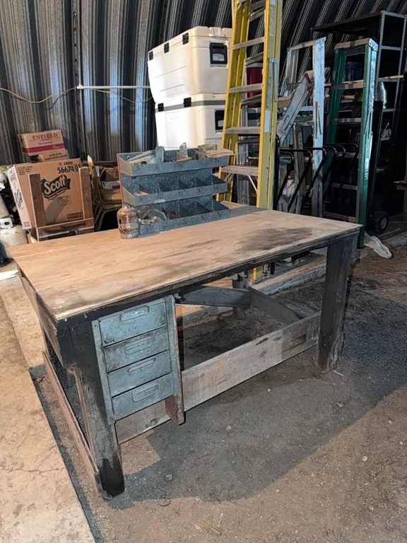 work bench w/ some misc tools