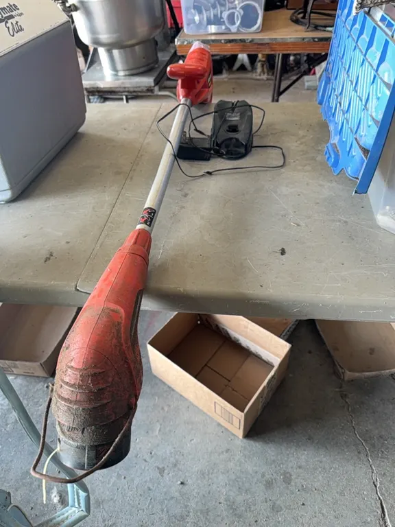 Black & Decker cordless trimmer