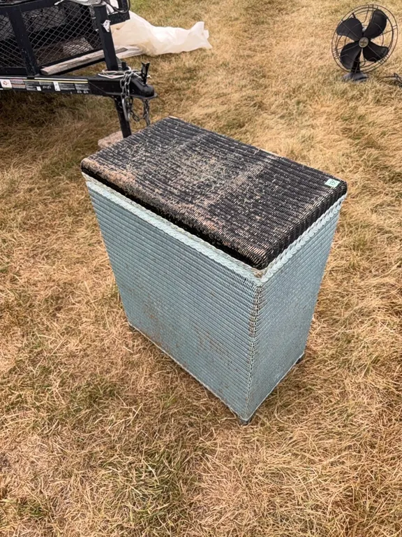 Vintage clothes hamper