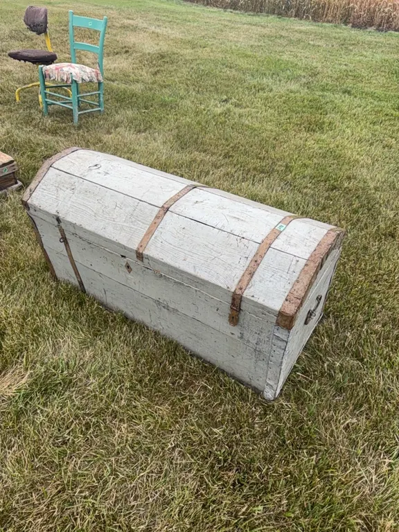 Immigrant trunk