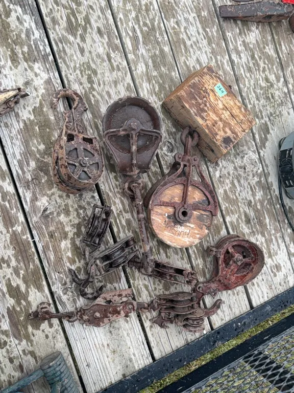 Hudson wooden pulley & metal pulleys