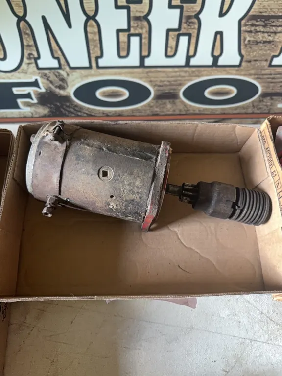 Ford 850 parts - 6V starter
