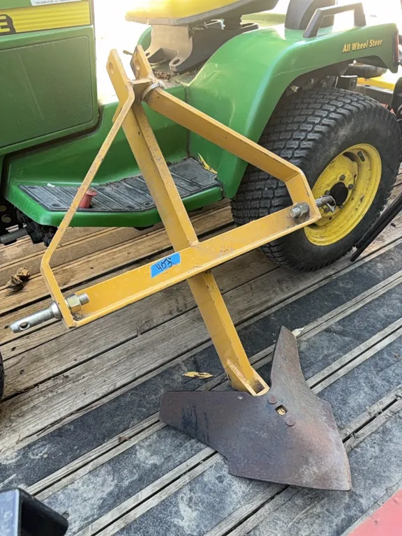 3 pt. ditcher, like new