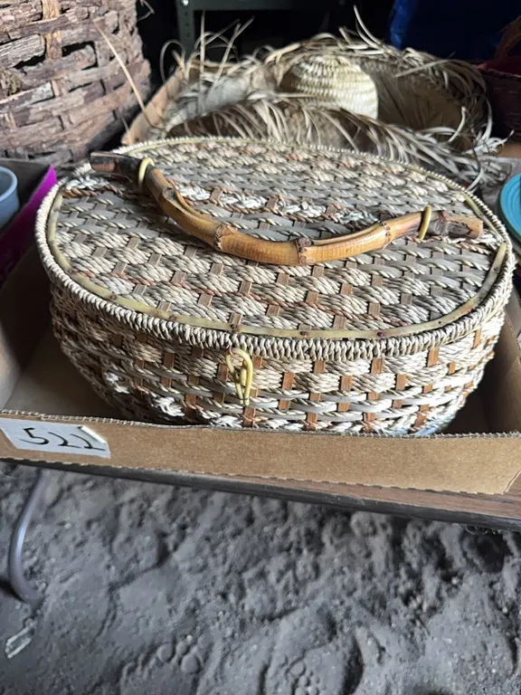 Sewing basket