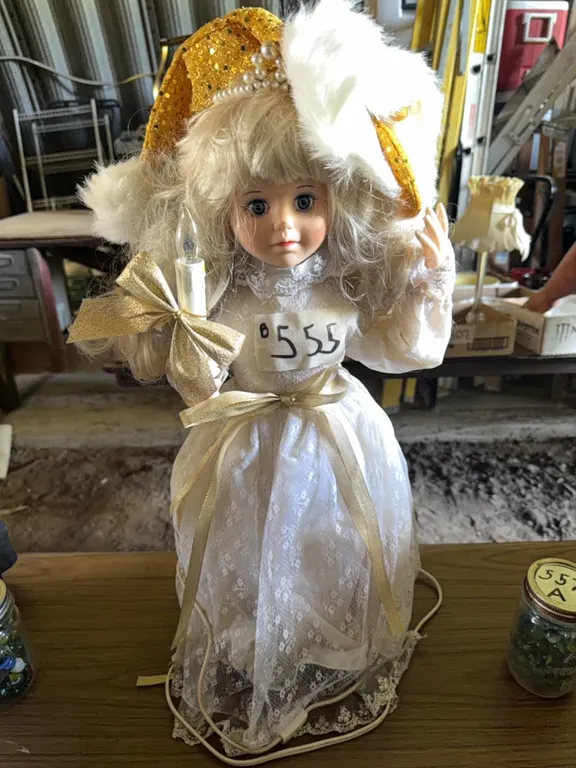 Telco motion-ettes of Christmas doll