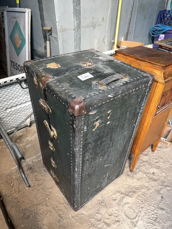 Steamer trunk