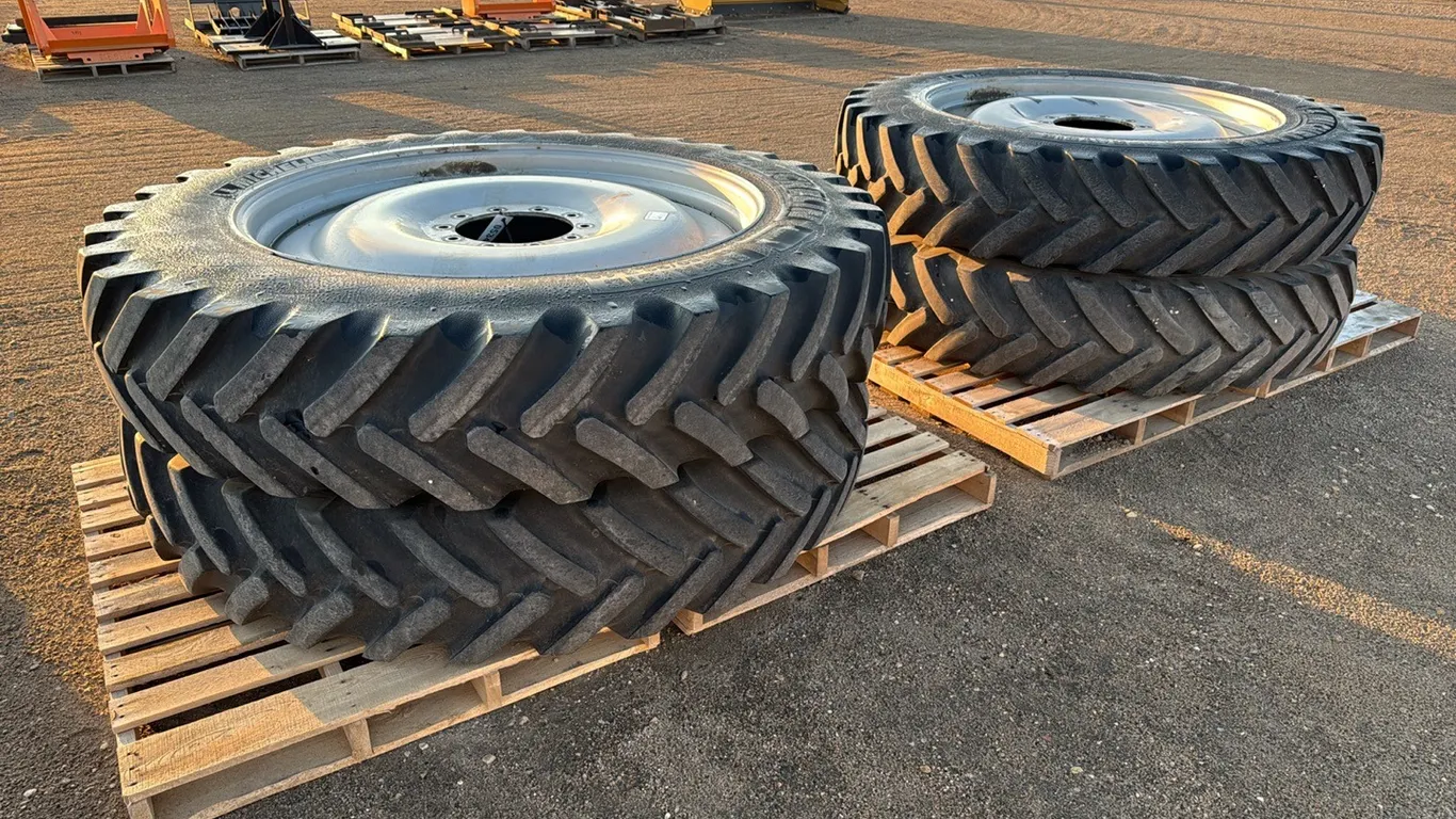 ID 0534 (4) Sprayer Tires