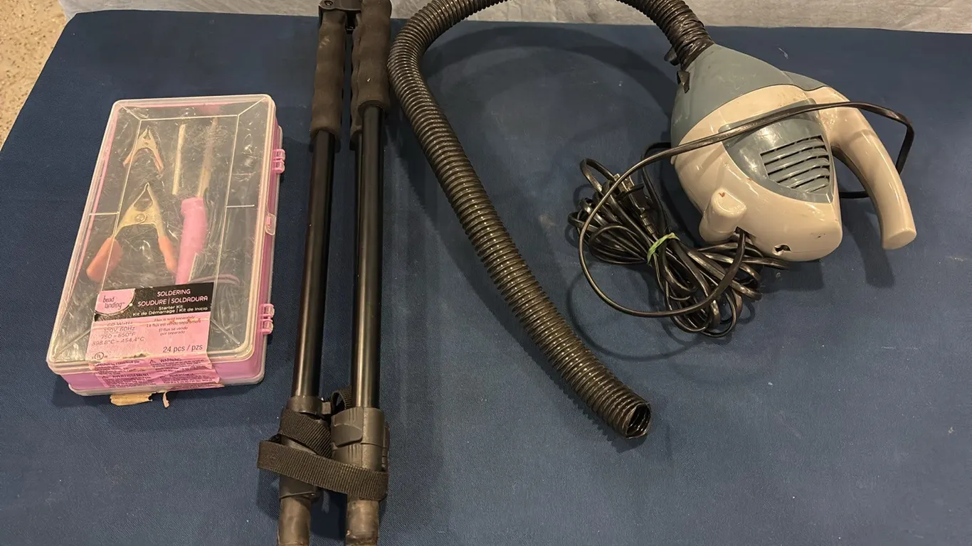 Vacuum, tripod, and starter kit