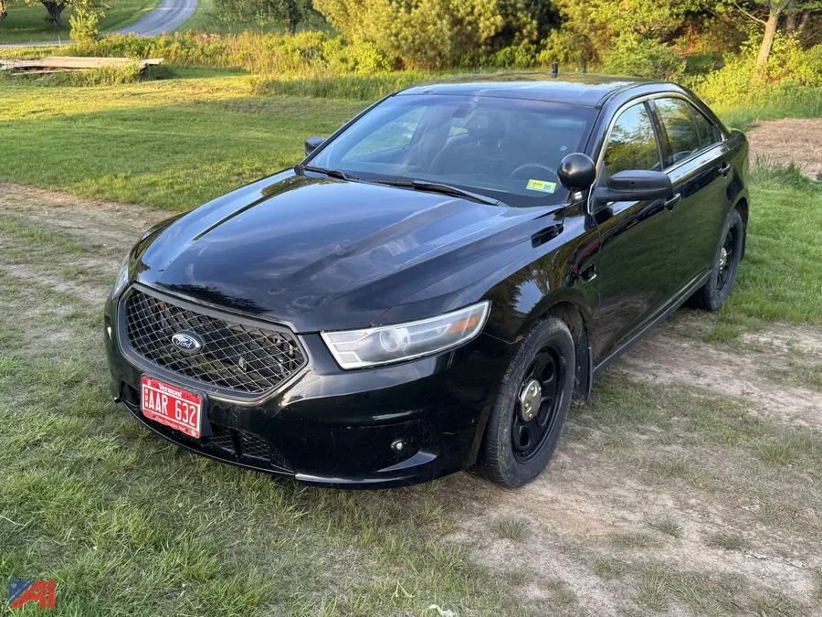 2015 Ford Taurus Sedan/Police Vehicle