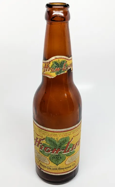 PROHIBITION ERA 12 OZ PAPER LABEL BOTTLE HIGH LUFE DRY FRED MILLER BREWING MILWAUKEE WISCONSIN