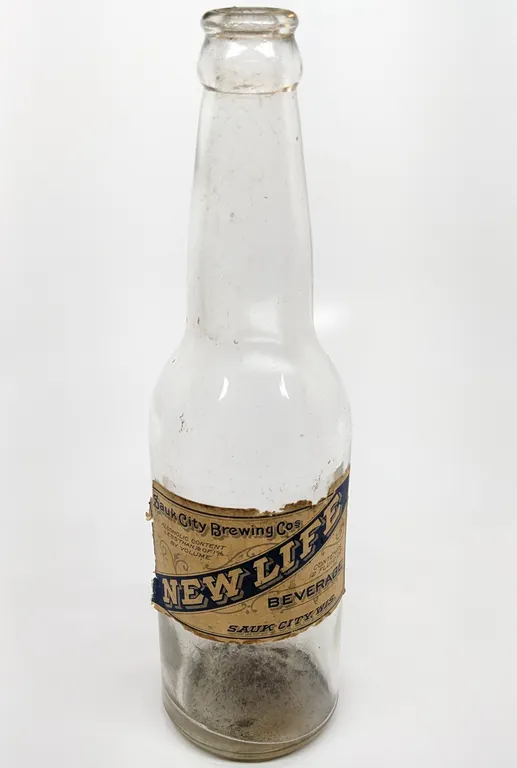 PROHIBITION ERA 12 OZ PAPER LABEL BOTTLE SAUK CITY BREWING CO NEW LIFE BEVERAGE WISCONSIN