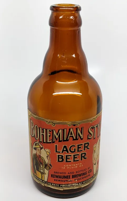 IRTP 12 OZ PAPER LABEL STEINIE BOTTLE BOHEMIAN STYLE LAGER BEER KEWAUNEE WISCONSIN