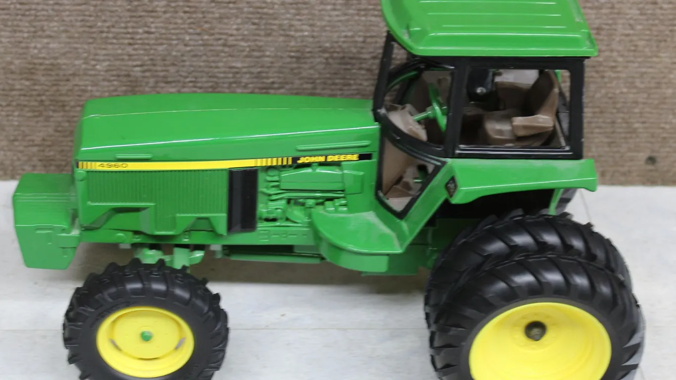 John Deere 4960 Toy Tractor Model