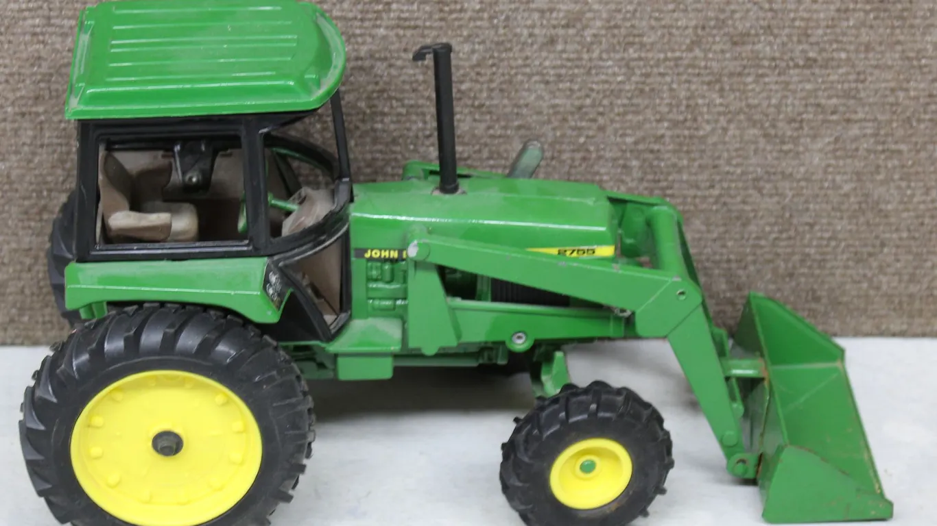 John Deere 2755 Toy Tractor with Loader