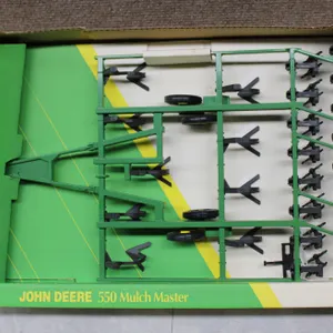 John Deere 550 Mulch Master 1/16 Scale Toy