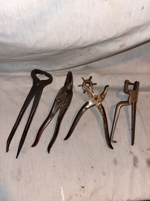 Metal hand tools
