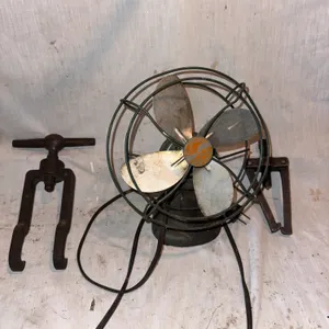 Vintage fan and pulley pullers