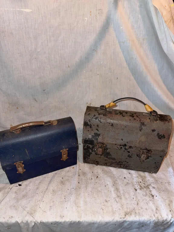 Vintage metal lunchbox cans