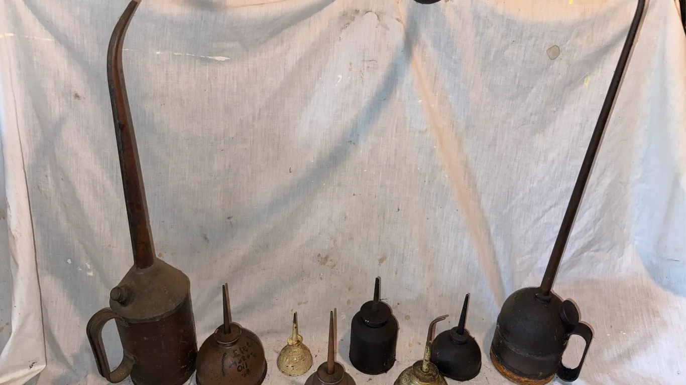 Oil cans