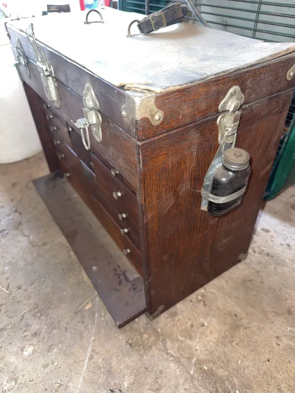 Wooden tool box