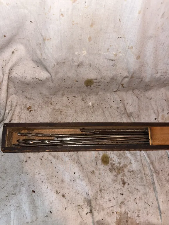 Box of blades and drill bits