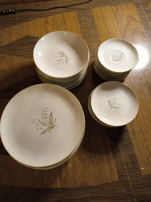 Vintage Kaysons Fine China "Golden Rhapsody" Dinner Plates Lot