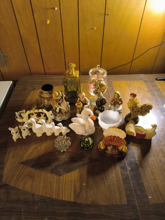 Vintage Collectible Figurine Lot - Ceramic Ducks, Swans & Glass Decor