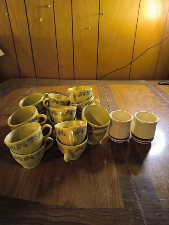 Vintage Stoneware Tea cups/Mugs & vintage McCoy Pottery Stoneware Crocks Lot