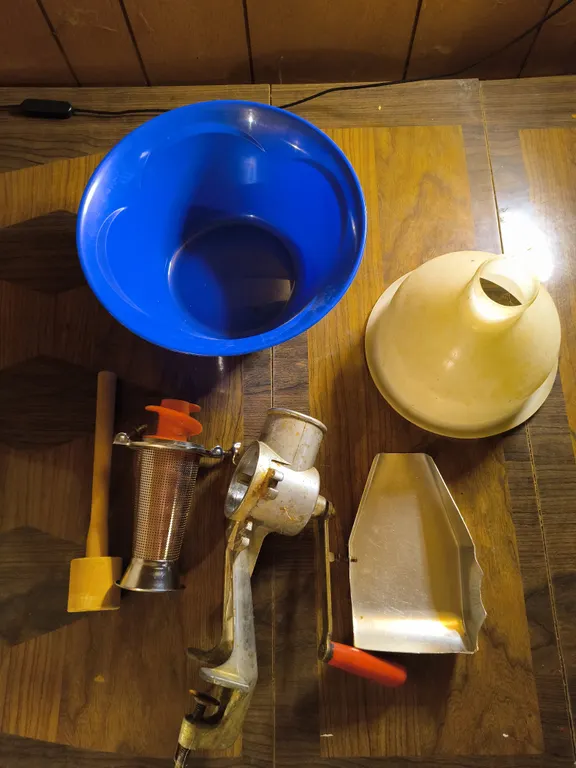 Vintage Victorio Model 200 Food Strainer & Sauce Maker