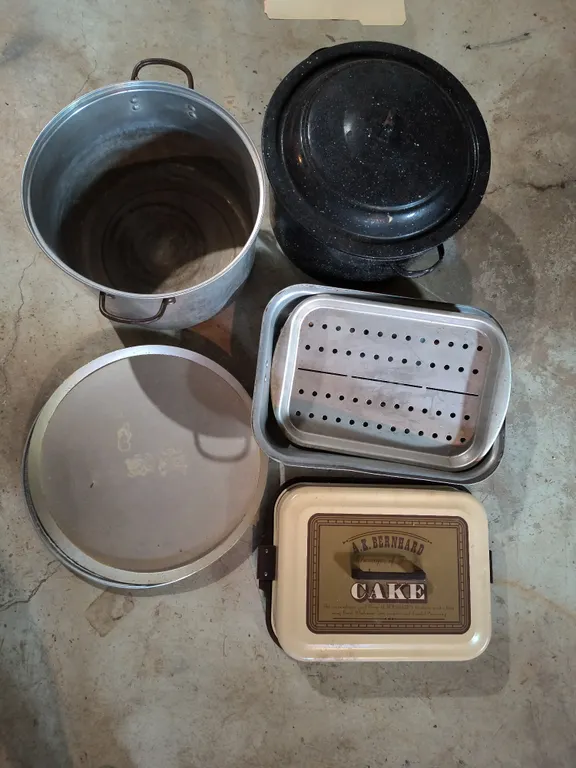 Vintage Kitchen Cookware Lot
