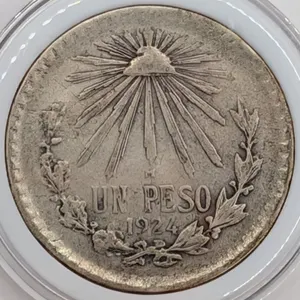 1924 Mexico Un Peso Silver Coin - Circulated (.720 Fine Silver, Cap & Rays Type)