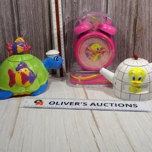 Looney Tunes Tweety Bird Alarm Clock & Ceramic Novelty Teapots - 3 Piece Lot
