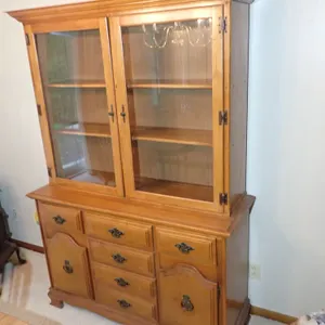 Flanders Colonial Style 2pc Lighted China Cabinet Hutch Set