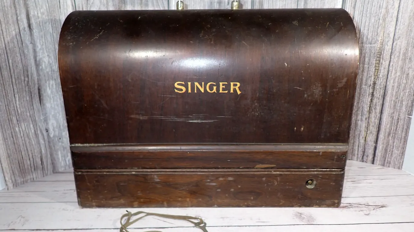 Antique Singer 128 Portable Electric Sewing Machine with Bentwood Case & Manual