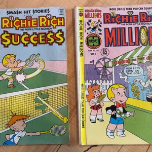 Pair of vintage Richie Rich comics