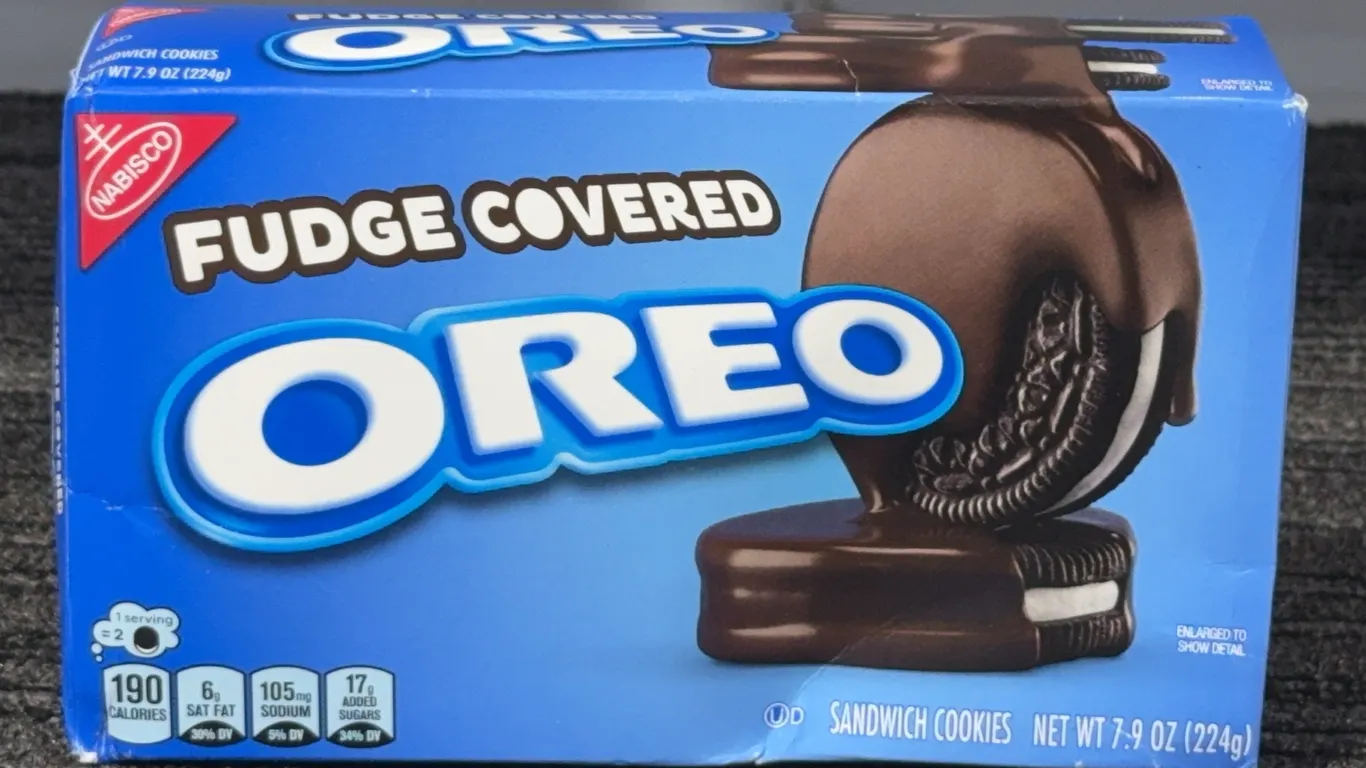 *NEW* Oreo Fudge Covered Chocolate Sandwich Cookies - Best By: 8/2026