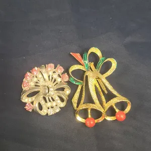 Jewelry, Glassware, Figurines, Oriental, Buttons Crystal Stem Ware, Vintage Items and MORE!!!