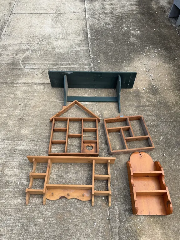 Wood shelf’s