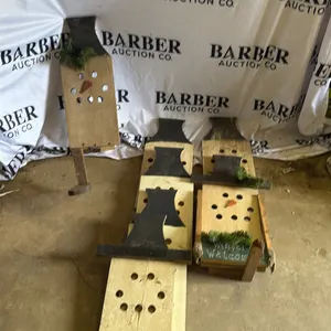Wooden Welcome Signs Set