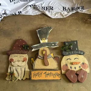 Wooden Holiday Decor Set