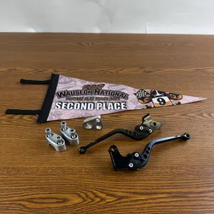 CB750 TOP CLAMPS, HD PENANT AND YAMAHA LEVERS 2006 FZ600