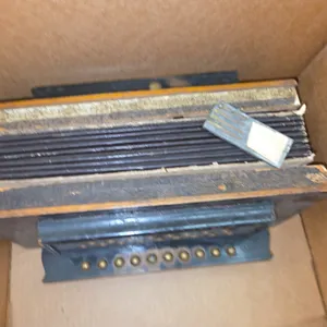 Broken accordian