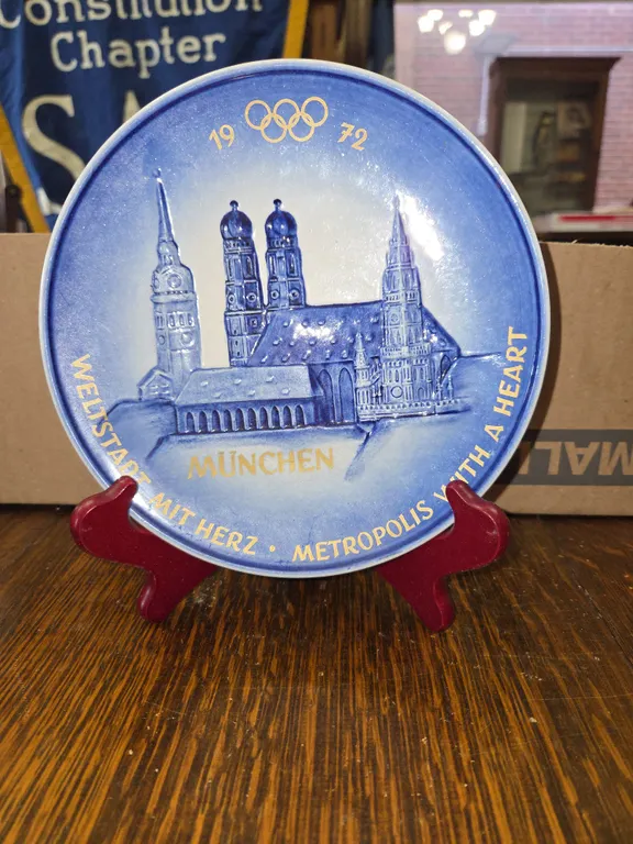 Vintage W. Goebel Ceramic Plate 1972 Munich Olympic Games Metropolis with a Heart