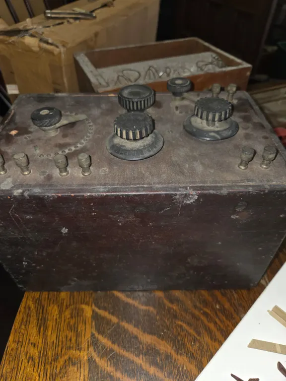 Vintage Homebrew Crystal Radio. Dual Tap Switches-2