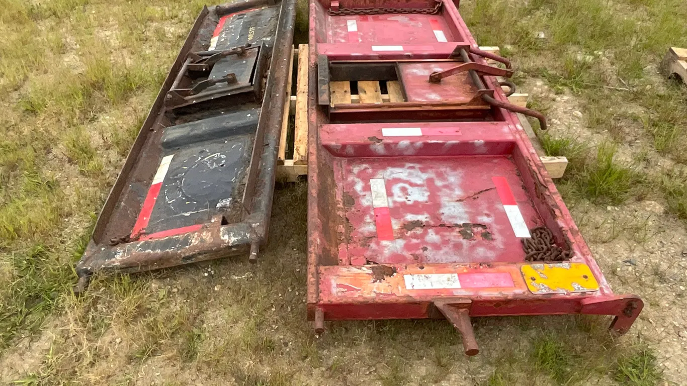 QTY OF (2) TAILGATES